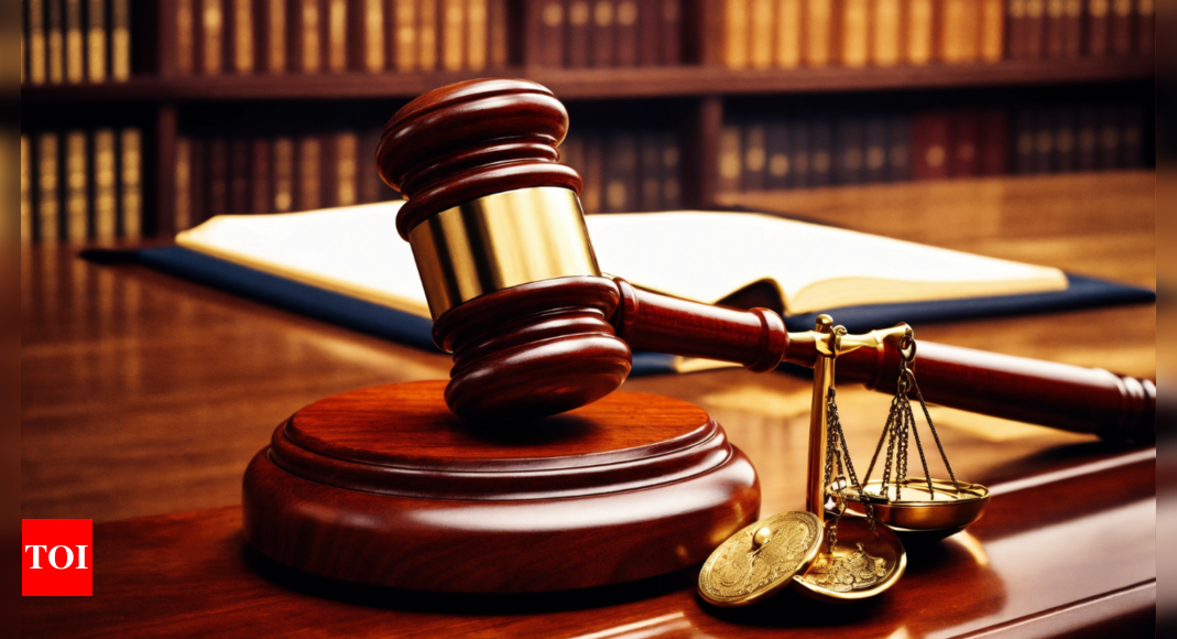 HC Directs Govt to Absorb Anganwadi Staff in Civil Posts with Minimum Pay Scale HC Directs Govt to Absorb Anganwadi Staff in Civil Posts with Minimum Pay Scale